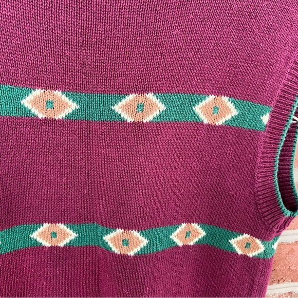 Vintage knit sweater with horse head and diamond design. Medium - Picture 6 of 7